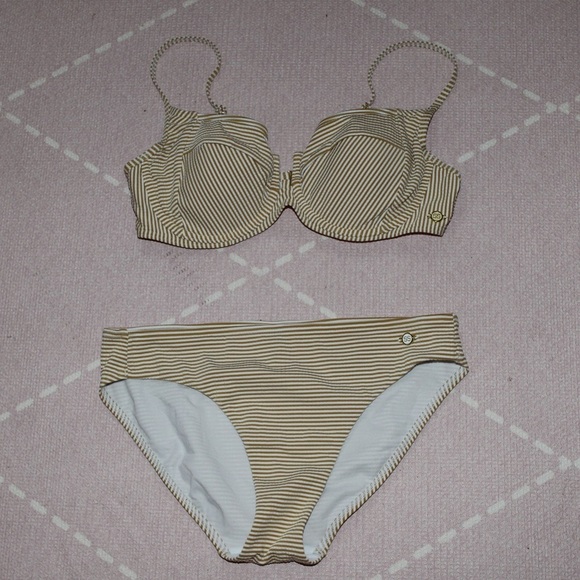 Sunseeker Other - Sunseeker Women’s Stripped Bikini Bathing Suit Summer Size 10